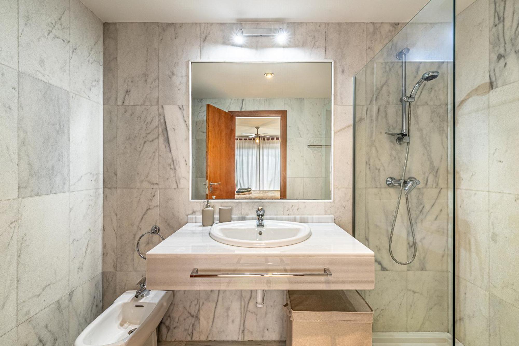 Rentitspain Apartamento Charming Gym, Jacuzzi Y Balcon 에스테포나 외부 사진